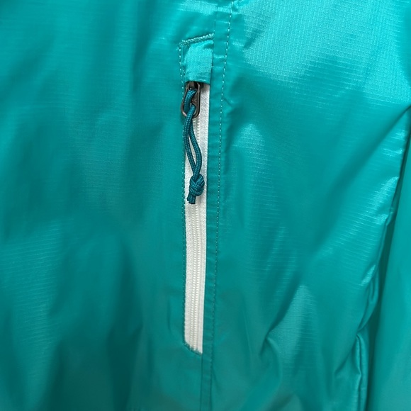 North Face Teal Rain Jacket - Picture 4 of 7